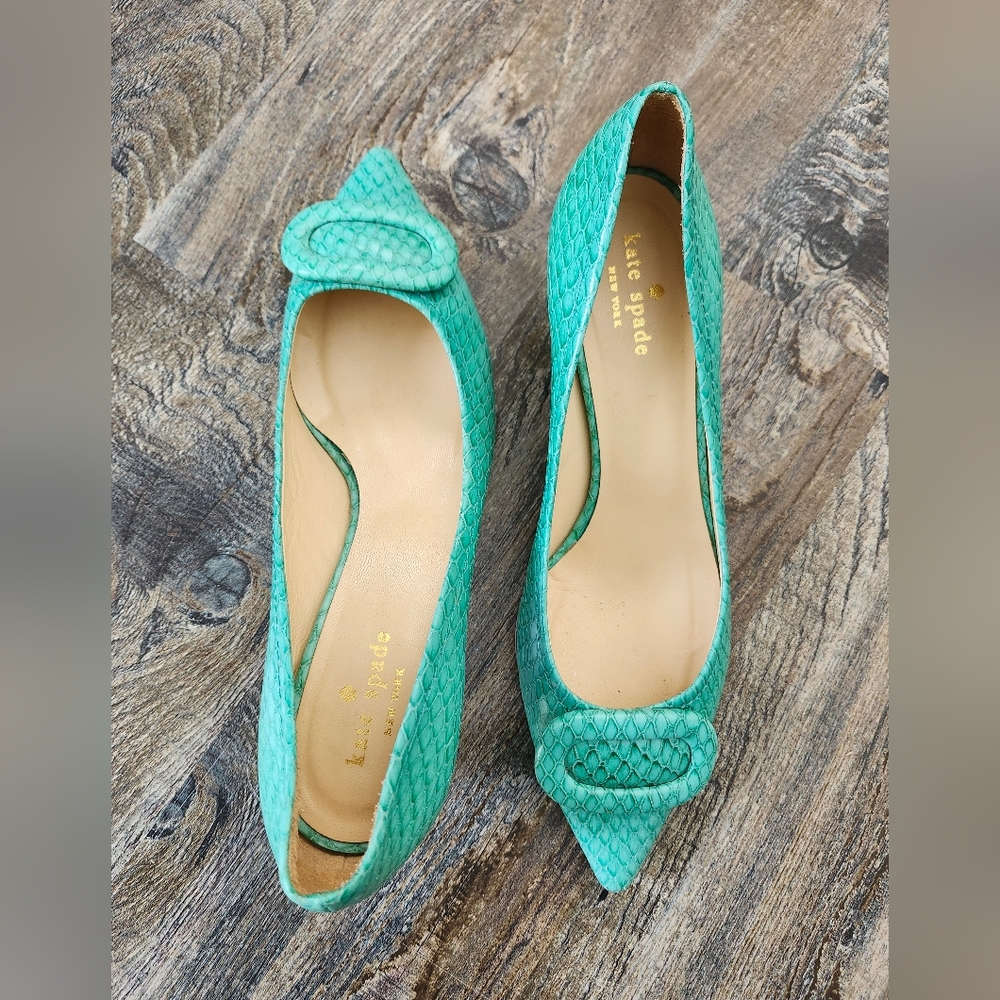 SOLD!! kate spade Mint Green Textured Pointed Toe Pumps - Picture 8 of 15